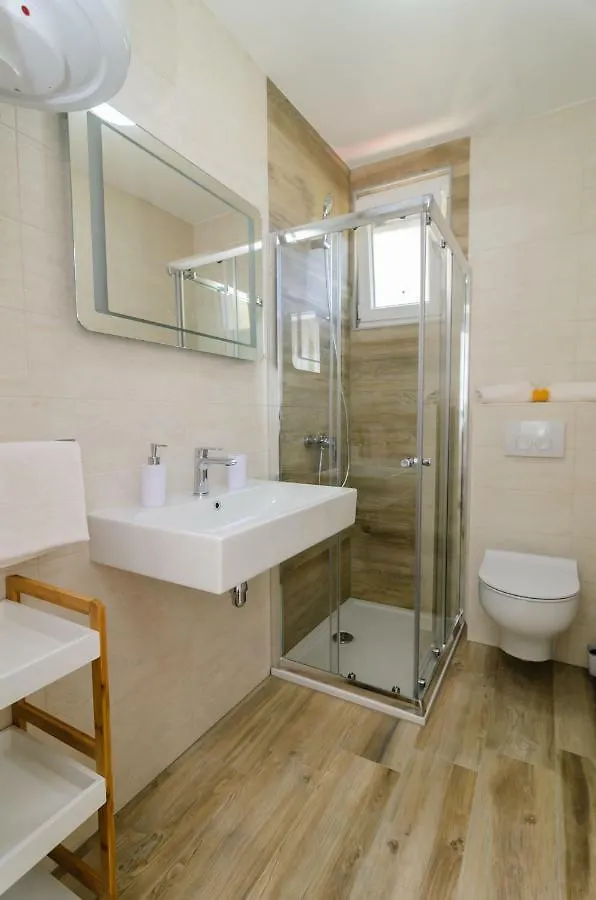 Privat Room Luka Zadar Pensjonat